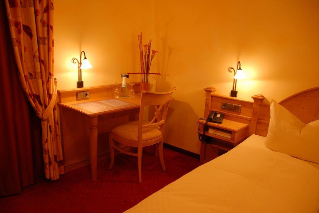 Hotel-Restaurant Schieble Kenzingen Habitación foto
